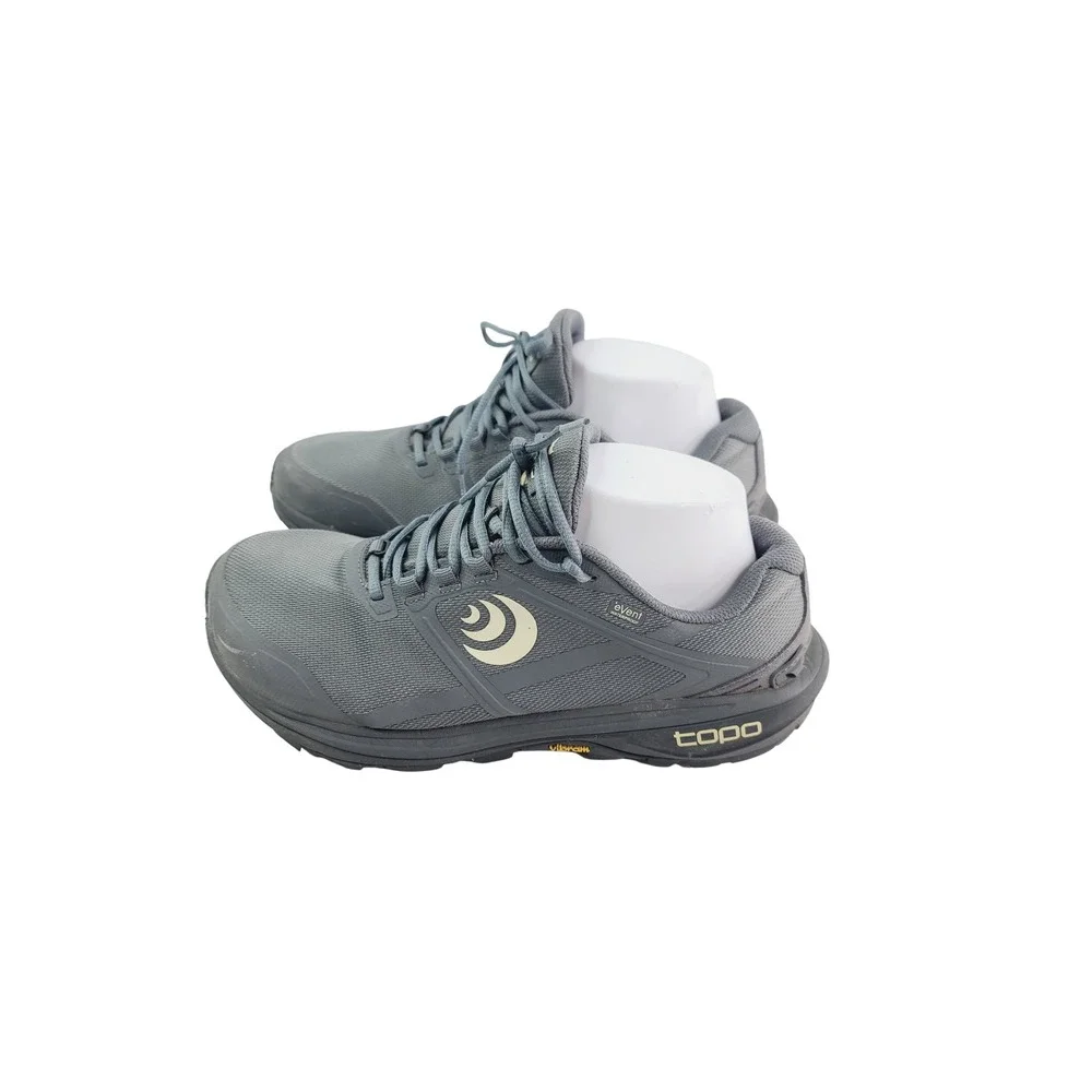Topo Athletic, Outdoor Running‎ Trail Shoes mens, Size 9 Grey/Butter.